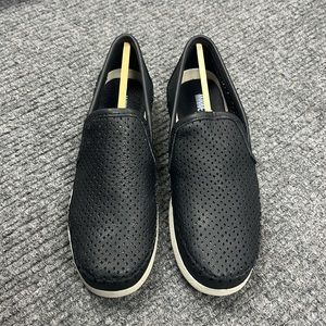 Minnetonka Women’s Pacific Black Loafers (3150)